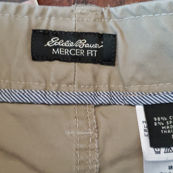 Eddie Bauer khaki shorts - Picture 3 of 9